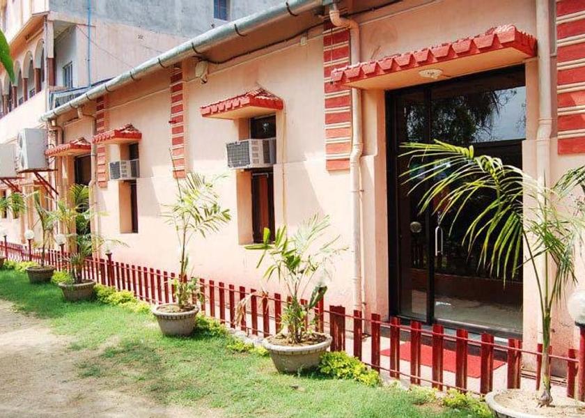 West Bengal Bolpur side view